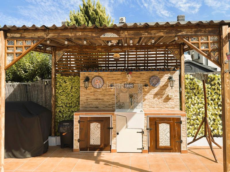 Foto dabc3681-aa86-4b53-8cf7-923b00cdf68a. Casa adossada amb calefacció aparcament piscina a Arganda del Rey