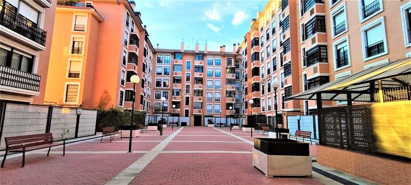 Foto df89331b-f0cc-47d6-99b3-1ddd53ed7766. Pis amb calefacció aparcament a Centro Arganda del Rey