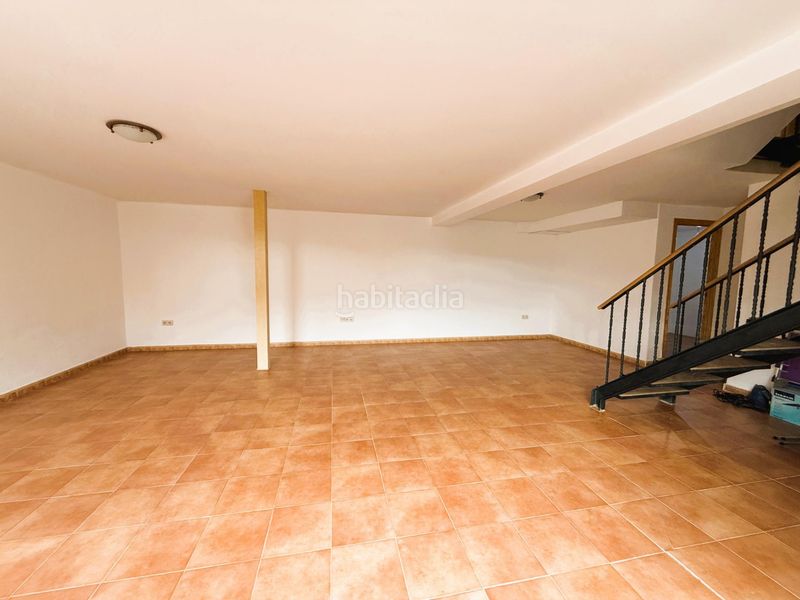 Foto e2d14dae-1b92-4fdc-b81b-c9b331cc389d. Casa aparellada amb calefacció a Loeches