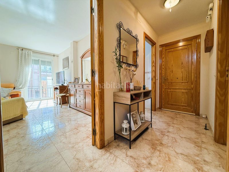 Foto f5ce0f2e-259f-4f3e-8991-67e4b87e60d2. Casa aparellada amb calefacció a Loeches