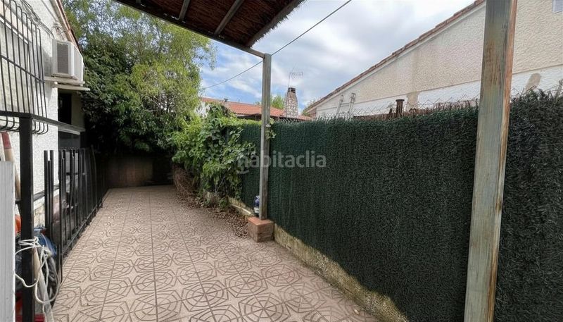 Foto 493cd37f-d954-4c31-af66-6328f66258f3. Casa aparellada amb calefacció aparcament piscina a Arganda del Rey