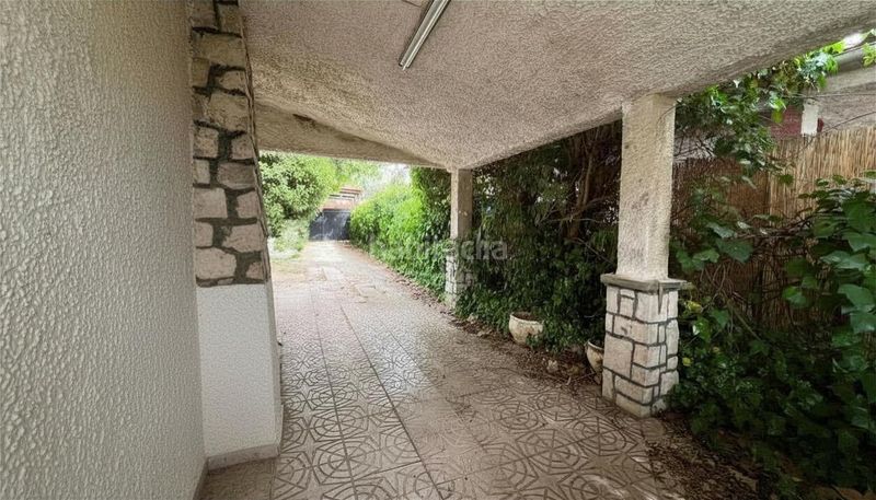 Foto 7b1e10d5-514c-4e88-88a3-a2a2b7deae67. Casa aparellada amb calefacció aparcament piscina a Arganda del Rey