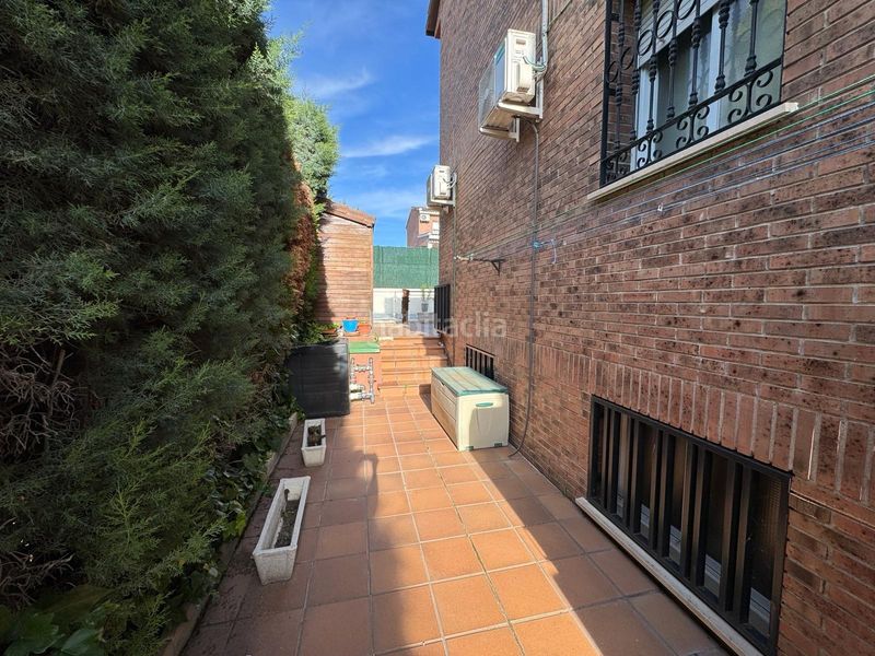 Foto d5d9da80-7880-4dea-8c6a-d2283aaca70c. Xalet amb calefacció aparcament piscina a Los Villares Arganda del Rey