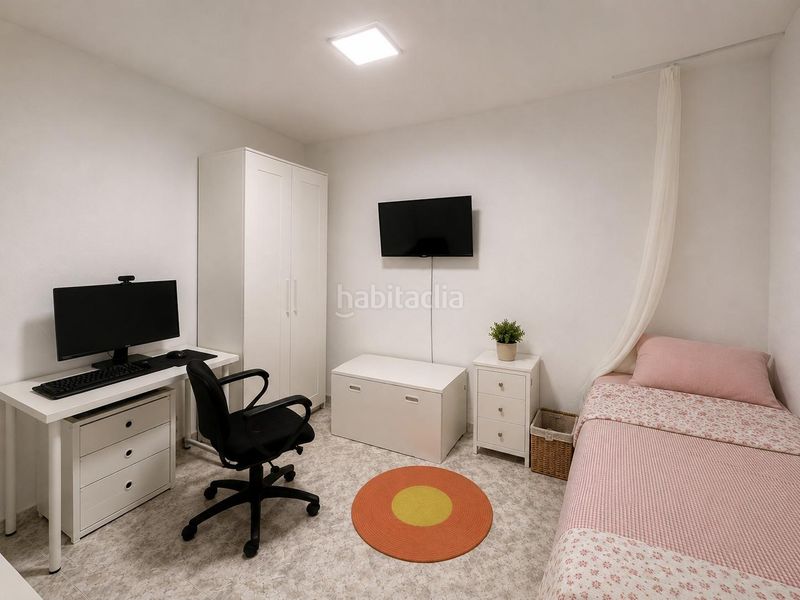 Foto a8812e34-54f4-46ad-af9b-38c9cf0df975. Casa amb calefacció a Centro Arganda del Rey