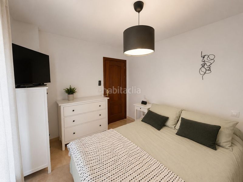 Foto b723bfd3-8c6f-4c2a-afc1-d2f8814f0add. Casa amb calefacció a Centro Arganda del Rey