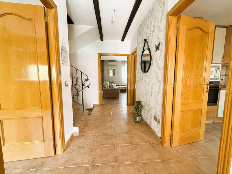 Foto 59c38d34-a4a9-4629-a123-b925e9bfb80d. Casa aparellada amb calefacció aparcament piscina a Arganda del Rey