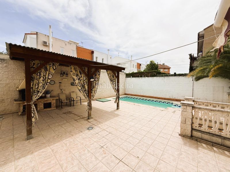 Foto bc4b27a1-2e0f-4332-98a9-fc830562a7f0. Casa aparellada amb calefacció aparcament piscina a Arganda del Rey