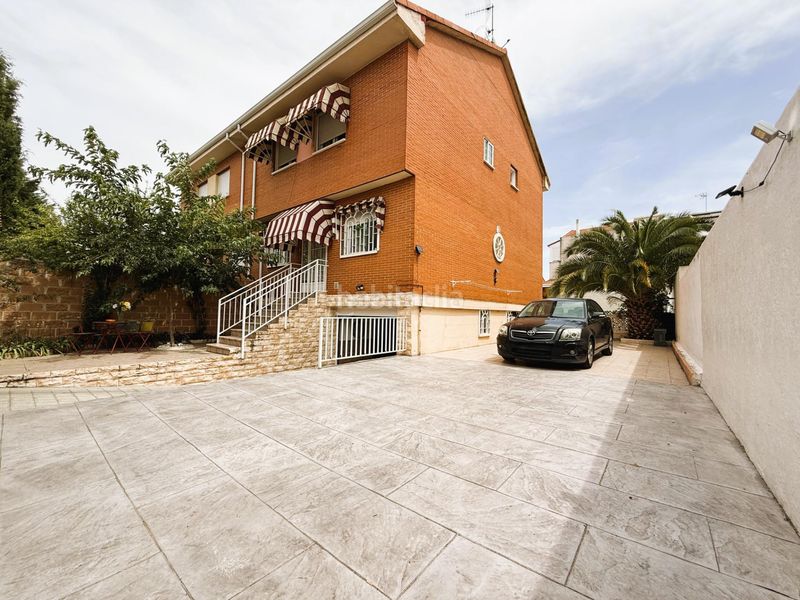 Foto fa82bebb-cc63-4acc-a00c-808ce239a982. Casa aparellada amb calefacció aparcament piscina a Arganda del Rey