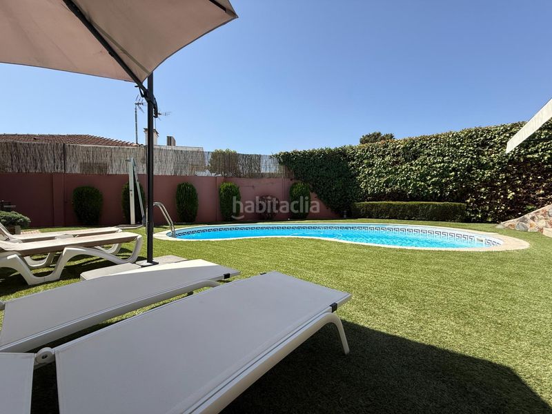 Foto 5f70c243-ab95-4536-a00b-f268677d7b3a. Xalet amb calefacció aparcament piscina a Los Villares Arganda del Rey