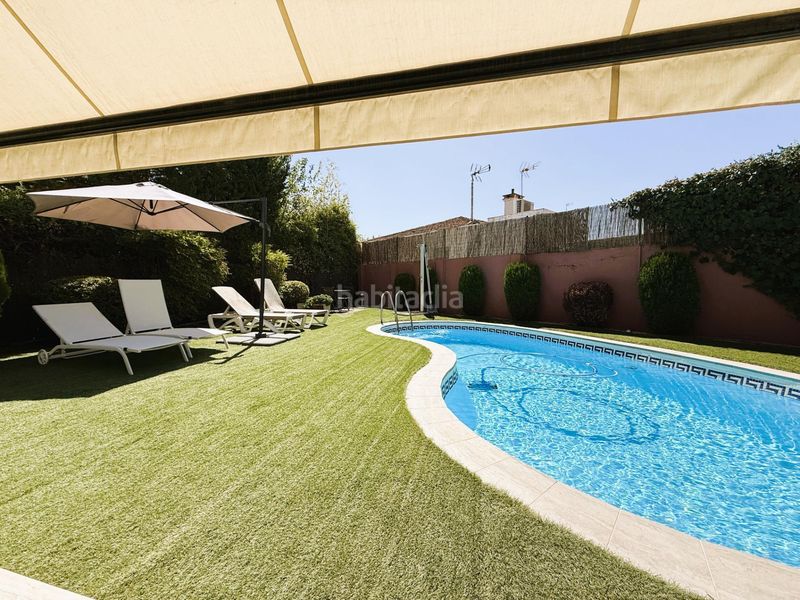 Foto a285aa46-704b-4c5d-9663-2ca13e3696b4. Xalet amb calefacció aparcament piscina a Los Villares Arganda del Rey