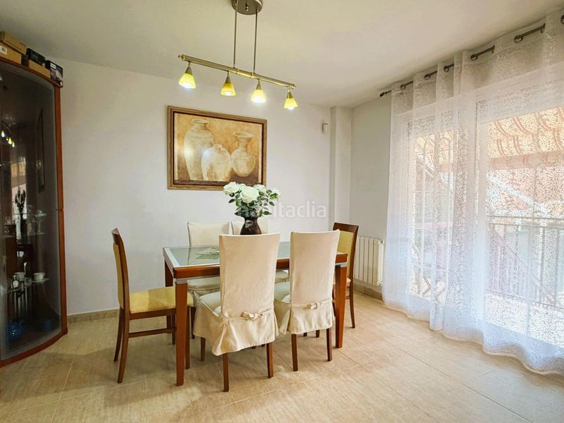 Foto d869c9e2-c657-4f85-9d21-81f22800ca1c. Casa adossada amb calefacció aparcament a Los Villares Arganda del Rey