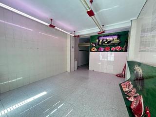 Lloguer Local Comercial a Reina Victoria - Miguel Hernández. Se alquila local con buena visibilidad y salida de humos