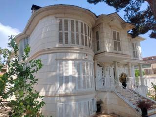 Xalet a Las Trescientas-San Francisco-Ciudad Vergel. Villa de lujo en elda  junto avenida del mediterráneo