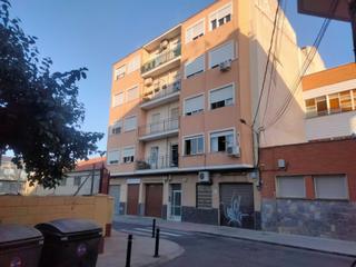 Appartement à Novelda. Amplio piso en novelda junto colegios san jose de cluny y ceip g