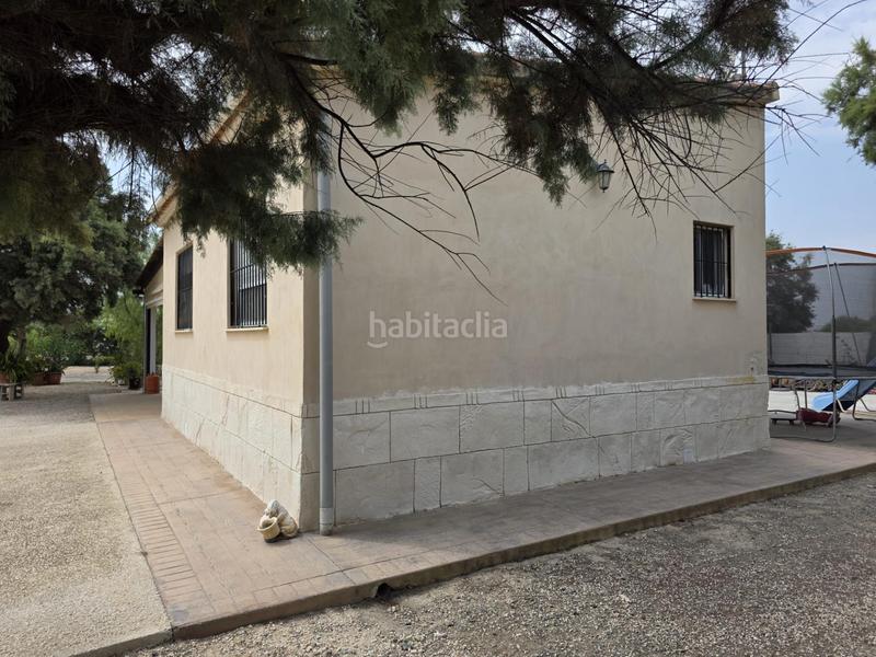 Foto 403457ed-9f3b-4fb3-b1f2-da70193f07c4. Chalet casa independiente con terreno en daimes elche proindiviso en Elche / Elx
