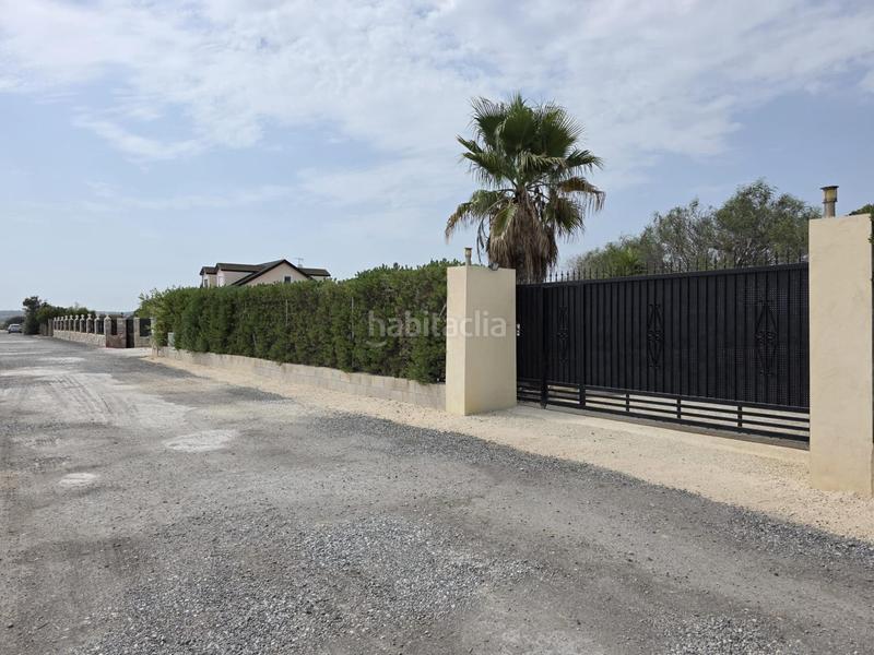 Foto 9369eef5-8770-459d-890d-55b9b36ad2a9. Chalet casa independiente con terreno en daimes elche proindiviso en Elche / Elx