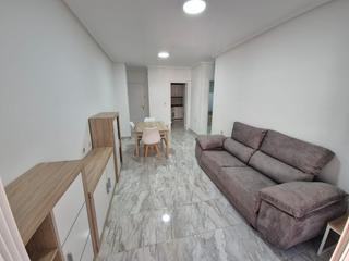 Miete Etagenwohnung in Avenida Habaneras - Curva de Palangre. Apartamento 2 dormitorios con terraza y piscina comunitaria, exc