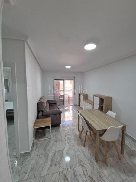 Foto 13ba55ca-495a-4429-bf33-ccb83f1e5ff7. Rent flat with pool in Avenida Habaneras - Curva de Palangre Torrevieja