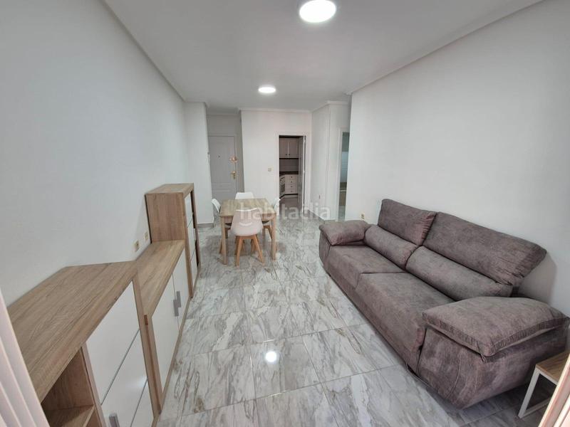 Foto 16b4aaec-0cec-4035-ac31-b94146002d9e. Rent flat with pool in Avenida Habaneras - Curva de Palangre Torrevieja