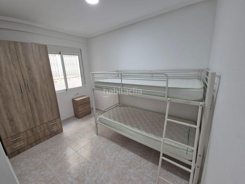 Foto 25e59174-a05d-4c93-89d8-95132d3f131f. Rent flat with pool in Avenida Habaneras - Curva de Palangre Torrevieja