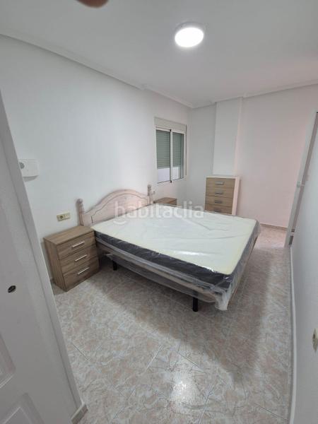 Foto 414f0b3f-d19c-4fe0-a9f2-e127584522ad. Rent flat with pool in Avenida Habaneras - Curva de Palangre Torrevieja