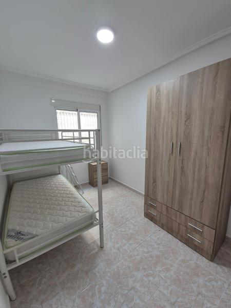 Foto 540b40da-0acf-4fbf-b540-4fa6d4009350. Rent flat with pool in Avenida Habaneras - Curva de Palangre Torrevieja