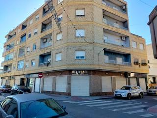 Flat in Catral. Gran piso en catral zona colegio azorin purisima