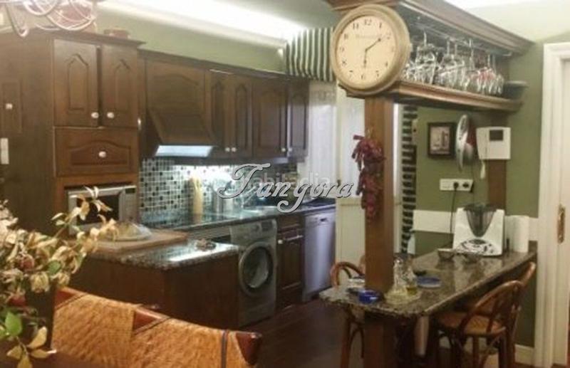 Foto 57237252-cef4-4f62-ba54-57130c7ff993. Pis amb calefacció aparcament a Neguri Getxo