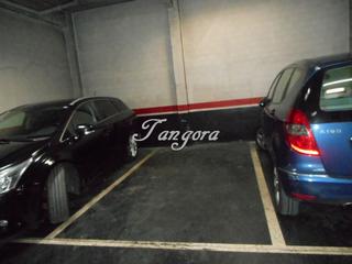 Parking voiture  Avenida algortako etorbidea. Plaza de garaje para coche pequeño en el centro de algorta.