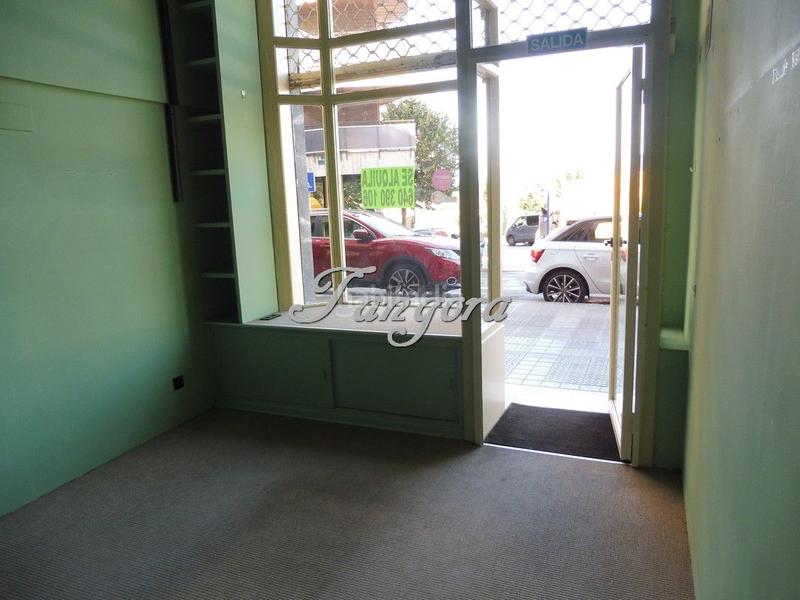 Foto 5830a5ad-4f06-4e42-aa70-fa76611d50f8. Location local commercial dans euskal herria kalea 2 dans Getxo