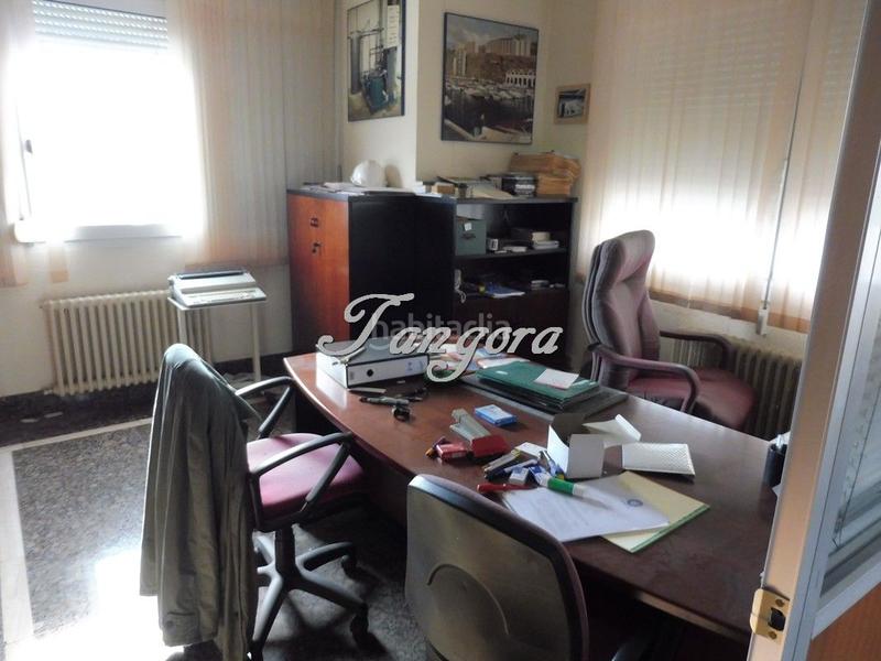 Foto 0656b196-39d7-4fa9-8271-c495d66f00db. Bâtiment à usage industriel dans Derio