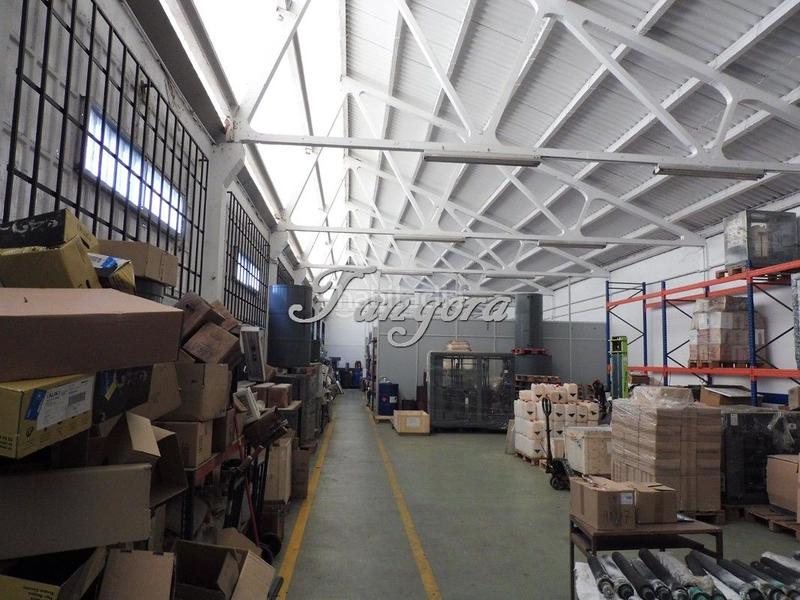 Foto 382ec765-363e-435a-b2dc-3f3bd938fec8. Bâtiment à usage industriel dans Derio