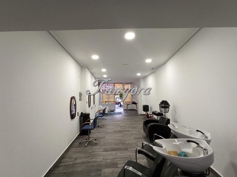 Foto 05dc202e-5020-4968-8e3a-e94d880aae38. Alquiler local comercial estupendo local en arene. en Getxo