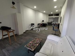 Location Local commercial  Arene kalea. Estupendo local en arene.