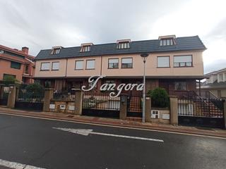 Casa adossada  Montellano urbanizazioa. Exquisito y lujoso chalet adosado en abanto zierbena