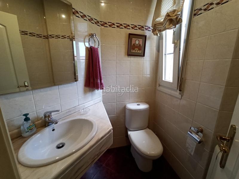 Foto 2dbf1b3b-62f5-43d2-9708-b1000b6b6226. Xalet amb xemeneia aparcament a santa maría de Getxo Getxo