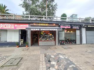 Local Comercial  Villamonte plaza. Estupendo local comercial en la plaza de villamonte.