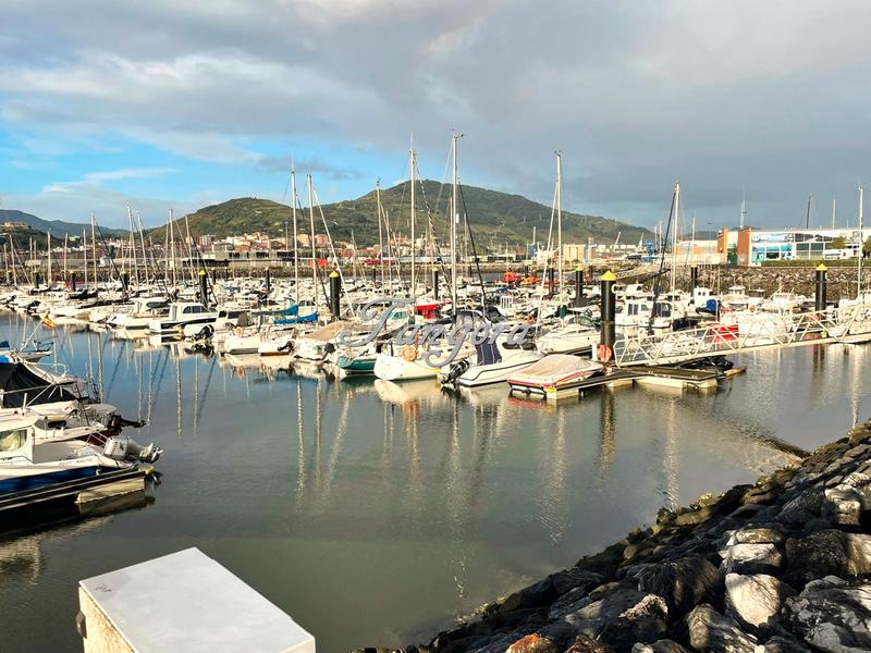 Foto ea4a5eaa-4ea1-4885-b5a9-7a0ee6d08a98. Appartement avec chauffage parking dans Centro-Puerto Viejo Getxo