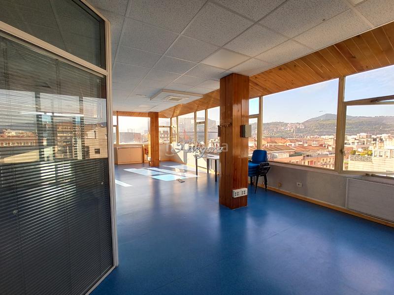 Foto b2f34f42-cc65-416b-a196-193345b80a07. Ufficio con riscaldamento in San Pedro de Deusto - La Ribera Bilbao