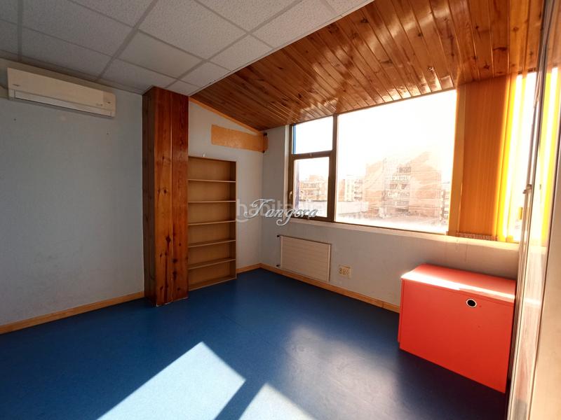 Foto e6f13ea1-8379-4c0f-84ea-577921913692. Ufficio con riscaldamento in San Pedro de Deusto - La Ribera Bilbao