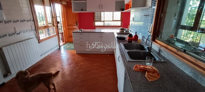 Foto 2aebb2cc-eb81-4026-8e33-5be437f65301. Chalet mit kamin heizung parking in santa maría de Getxo Getxo