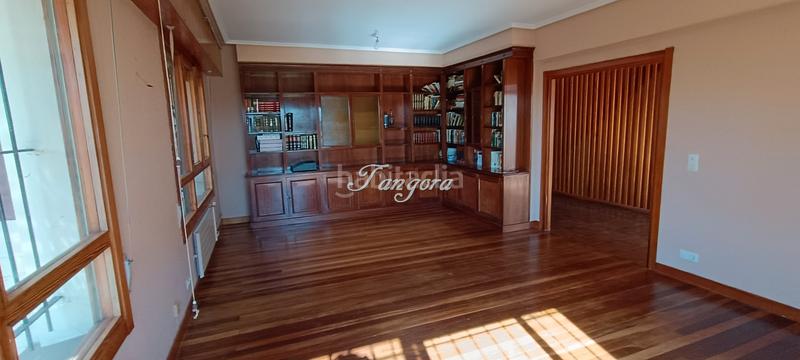 Foto 4c9dde30-be19-498a-83ce-f909aa73aa60. Chalet mit kamin heizung parking in santa maría de Getxo Getxo