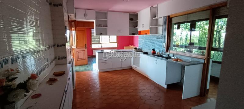 Foto 54b23f7c-79f6-4ece-b7b6-4fc3913f1dac. Chalet mit kamin heizung parking in santa maría de Getxo Getxo