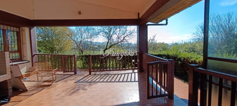 Foto a53c4c27-fc80-4409-b5ff-4734a92a1261. Chalet mit kamin heizung parking in santa maría de Getxo Getxo