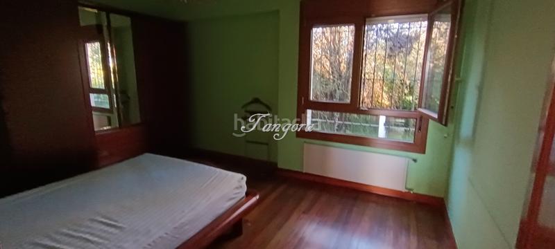 Foto e1447940-1f19-4ef5-b623-bc3d5a3f2018. Chalet mit kamin heizung parking in santa maría de Getxo Getxo