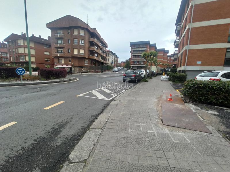 Foto 69f2688e-0134-4065-906f-7ae0567ecf81. Miete autoparkplatz in talaieta kalea 16002 in Usategui Getxo