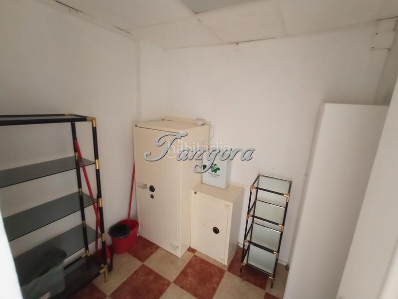 Foto 5ad4d2b9-61be-4246-89f0-7768f2376a7f. Bâtiment à usage industriel dans Derio