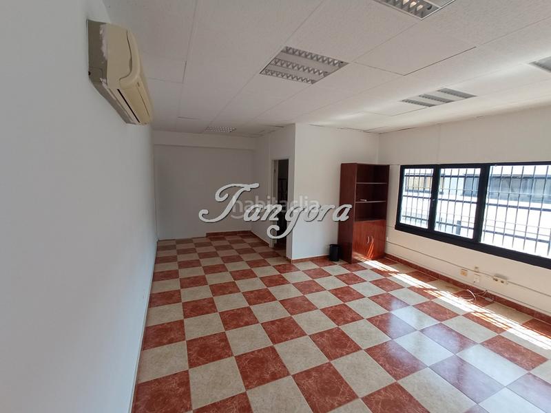 Foto 74d110c0-cec5-4980-a709-6354f174fb5b. Bâtiment à usage industriel dans Derio