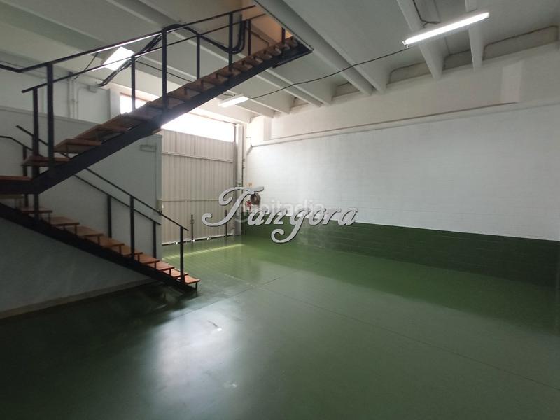 Foto 77dde662-b53a-48c2-a23d-55962c1b4057. Bâtiment à usage industriel dans Derio