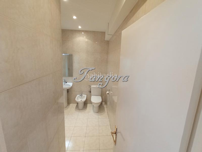 Foto fc68a47f-a9a6-45be-afb5-3e68e9fec060. Bâtiment à usage industriel dans Derio